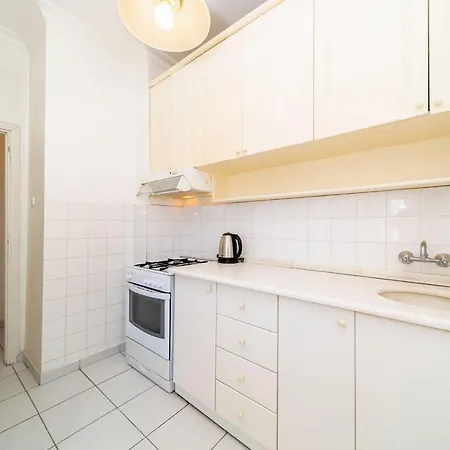 Central Apartment Near Beach In Konyaalti, Antalya شقة