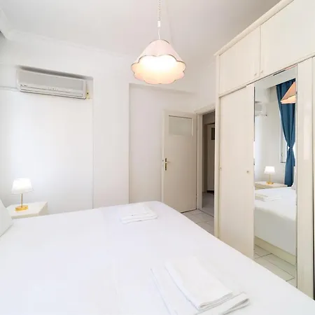 Central Apartment Near Beach In Konyaalti, Antalya شقة